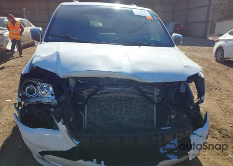 2015 Chrysler Town & Country Limited Platinum z USA, uszkodzony, nr VIN 2C4RC1GG5FR742710